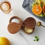 وعاء ملح وسكر 2 في 1 مصنوع من خشب الأكاسيا مع غطاء - Image 5