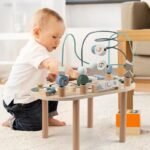 طاولة حسية خشبية لمرحلة ما قبل المدرسة - لعبة تعليمية مونتيسوري - Image 3