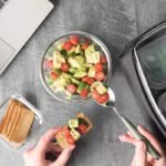 علبة بينتو زجاجية محمولة بغطاء مزود بإبزيم - حاوية طعام للمكتب - Image 2